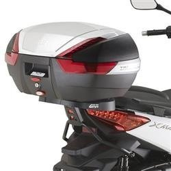 GIVI SR2111 STELAŻ KUFRA CENTRALNEGO Z PŁYTA MONOKEY - YAMAHA X-MAX 400 (13 > 16)