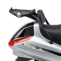 GIVI SR102M STELAŻ KUFRA CENTRALNEGO Z PŁYTĄ MONOLOCK - PIAGGIO X8 125-150-200-250-400 (04 > 10)