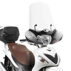 GIVI 169A SZYBA PRZEZROCZYSTA 56,5 x 71,5 cm (H x W) SUZUKI Sixteen 125-150 (08 > 16)